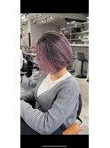 レイヤーボブハイライトブリーチレイヤーハイトーングレージュ