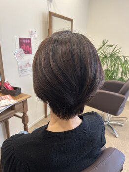 アミオーガニックカラーの写真/9種類のオーガニック成分配合カラーで髪と頭皮に優しい♪ダメージを抑え、艶のある上品な仕上がりに！