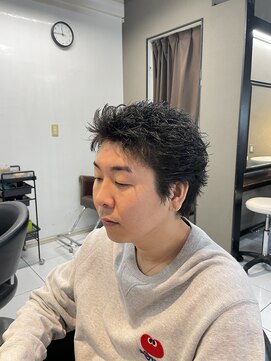 アイズ 海老名(AIZU) スパイキーショート　ツイストパーマ　メンズパーマ　眉毛