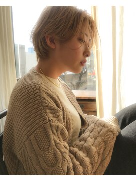 ナリテ. ハイトーンのショート