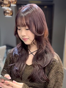 ジルバイジゼル(JILL by GiseL) ロング 透明感カラー 小顔 顔周りカット ピンク ブラウン 20代