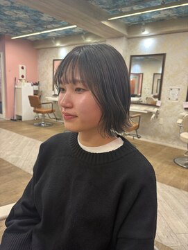 フィガロ ウメダ(FIGARO UMEDA) オリーブグレー外ハネボブ12.8