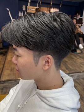 スカイフィールドヘアー(SKY FIELD HAIR) ナチュラルセンターパート