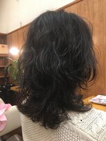 シライノブコ美容室&nbsp;レイヤー＋パーマ