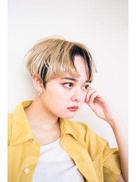 ピズム(PISM) 耳かけハンサムイメチェンショート/ハイライト&ローライト