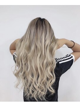 フツーロ 栄(FUTURO) プルエクステ/ハイトーン/ブリーチ