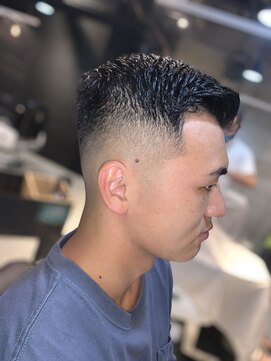 フランクスバーバー アンド ビアークラブ(FRANK'S BARBER and BEER CLUB) フェード