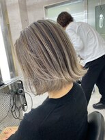 イキ 表参道(iki omotesando)&nbsp;モード/無造作ウェーブ/大人ガーリー[表参道駅]