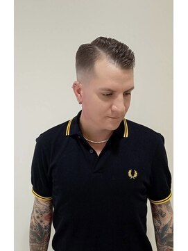 ニューつどい(HAIR SALON) ライン有り！スキンフェードスタイル！！