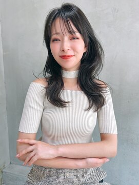 シエナ 渋谷(Siena) 透明感のあるグレージュカラー