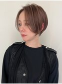 ハイライト白髪ぼかしダブルカラーインナーカラーショートボブ