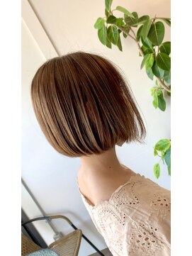 テト(teto) バレイヤージュ/ダブルカラー/ブリーチ/レイヤーカット/宜野湾