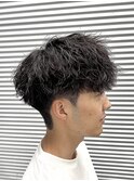 波巻きツイストスパイラル刈り上げマッシュメンズカット眉カット