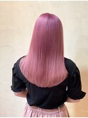 大人も楽しめる透明感とツヤ感溢れるミルキーピンク