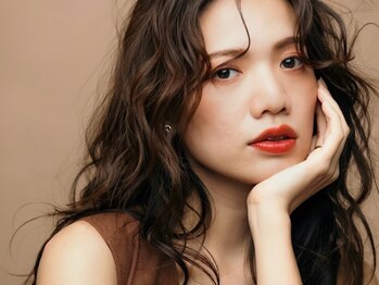 マルケ(marquer)の写真/【心斎橋/四ツ橋/西大橋駅近】平日の夜にも気軽に行けるから、大人の推し活ヘアメイクにおすすめ◎