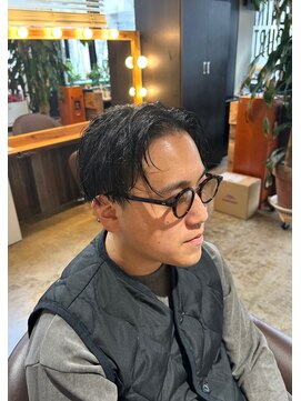 ビハインドザカーテン(BEHIND THE CURTAIN) 【癖毛を活かす】メンズセンターパート