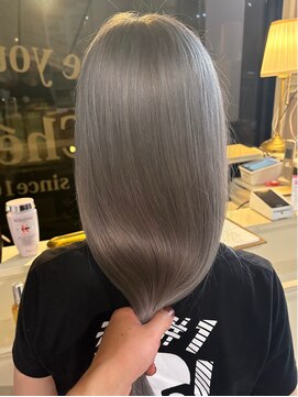 シェリ(che'rie) 韓国ヘアーハッシュカットレイヤーカットハイライトカラー