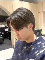 レボ 片町店(Revo)&nbsp;センターパート×曲がる縮毛矯正