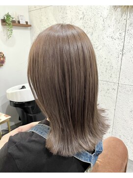 ジョア(Joie) ミディアムボブ