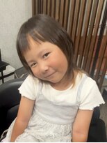 エムアンドティー(M&T) ぱっつん前髪×顔周りレイヤー/ミディアムレイヤー