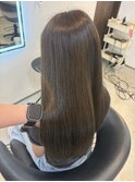 オリーブグレージュ