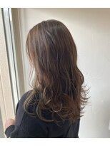 スリー(THREE) ペールカーキ/インナーカラー/ゆるふわロング