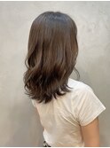 ミディアム×グレージュ
