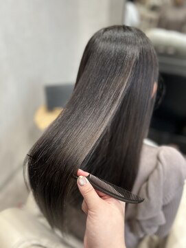 ミントリーフ(Mint leaf) 髪質改善トリートメント【カラーエステ】ヘッドスパ付