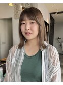 透け感ベージュ