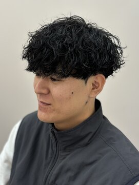 ヘーゼル 博多(HAZEL.) 波巻スパイラルパーマツーブロック刈り上げ