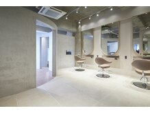 ソラス 緑地公園店(SOLAS)