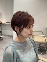 アオ(Ao)&nbsp;Aoヘアスタイル 耳かけくびれショート×ライトボルドールビー