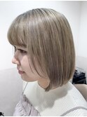切りっぱなしボブ×グレージュカラー