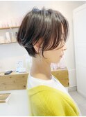 大人カジュアルな耳かけショート