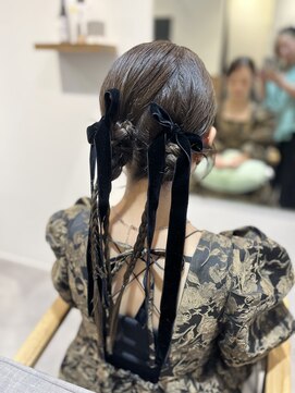 イルダバイグラッシー センター北(iluda by glassi) カチモリ×黒リボンアレンジ