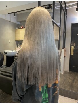 エイト 福岡天神店(EIGHT fukuoka) ホワイトグレージュ!