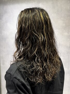 レイズ 名古屋(RAYS) 【ロン毛パーマ】【スパイラルパーマ】T