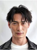 オフィス◎刈り上げセンターパート×前下がりカット冬カラー
