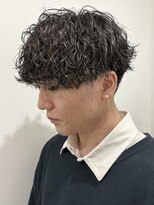 ヒュイル バイ ニアウ(Hwyl by Niau)&nbsp;メンズマッシュパーマ波巻きスパイラルパーマニュアンスパーマ