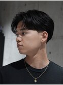 MEN'S/黒髪センターパート×テーパーフェード/ビジネスヘア