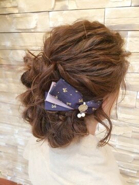 ラナシエン (RanaCien) くせ毛風ルーズなアレンジ