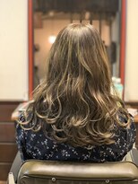 サンク(cinq)&nbsp;ハイライトで作る外国人風カラー《cinq金町》