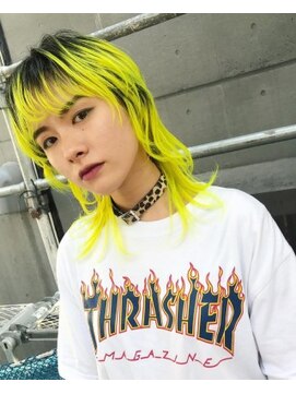 ジーナ(XENA) 個性派ネオンイエローウルフ