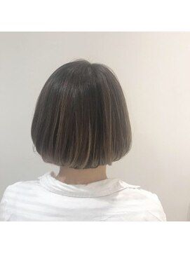 オットー バース(Otto BIRTH) ▼ナツボブ△バレイヤージュ