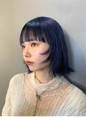 切りっぱなしボブ　ネイビーブルーカラー　新宿penelope福田
