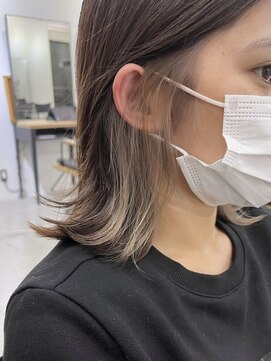 キラ 原宿(KILLA) グレーベージュ_レイヤーロング_インナーカラーイヤリングカラー