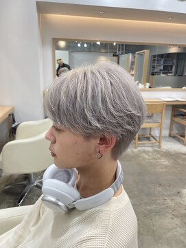 アイトーキョーリタ 渋谷(AI TOKYO Rita) ホワイトシルバー