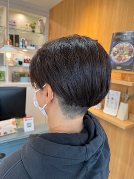 モーラ 鳳店(MOLLA) 刈り上げ　マッシュ　ショート