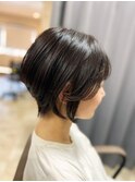 ひし形ショートボブ×前髪あり
