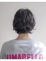 ルプラ ブリリアント(le-pla brilliant)&nbsp;レイヤーボブ/ウルフ/センターパート/パーマ/黒髪/豊橋/田原